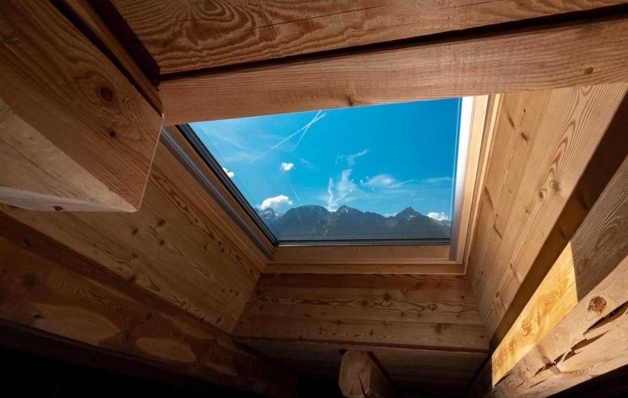Bed and Breakfast Grizzly Haus & Frosch Restaurant - Teritoria Varena Exterior foto