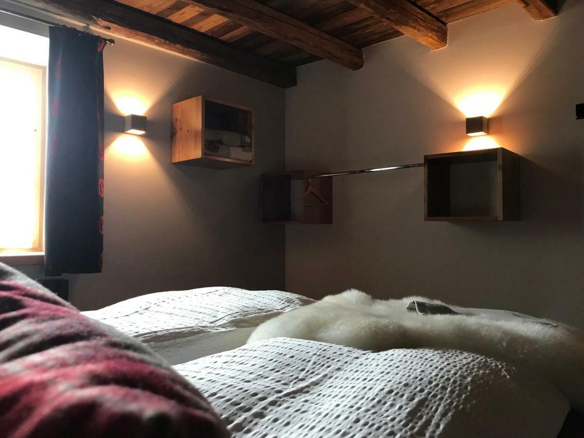 Bed and Breakfast Grizzly Haus & Frosch Restaurant - Teritoria Varena Exterior foto