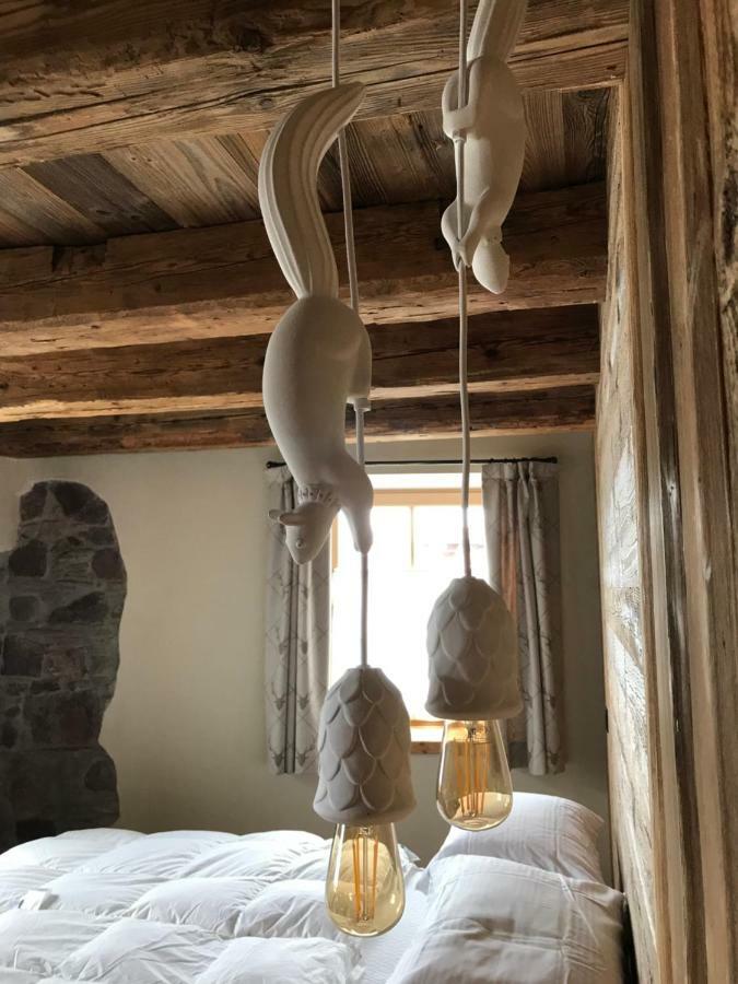 Bed and Breakfast Grizzly Haus & Frosch Restaurant - Teritoria Varena Exterior foto