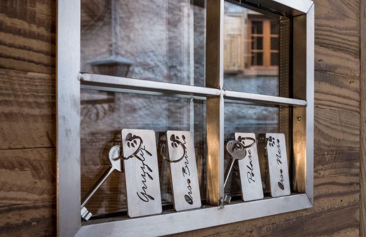 Bed and Breakfast Grizzly Haus & Frosch Restaurant - Teritoria Varena Exterior foto