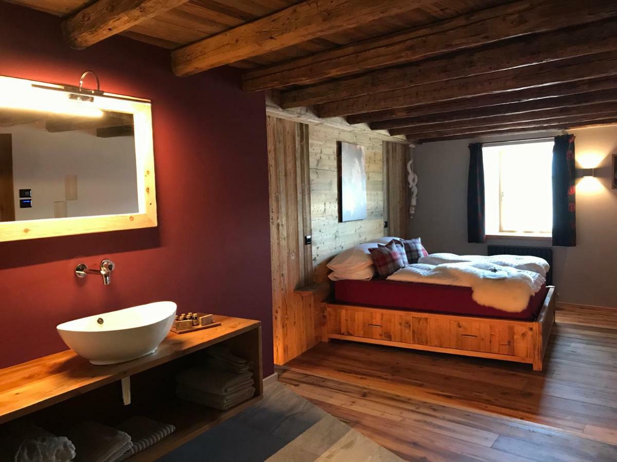 Bed and Breakfast Grizzly Haus & Frosch Restaurant - Teritoria Varena Exterior foto